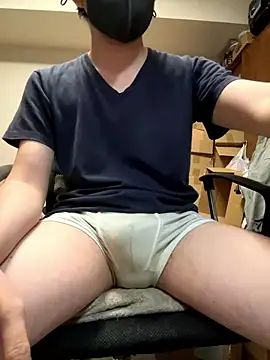 Snapshot of kentyken chatting on September 30, 2025, 5:29 pm kentyken online show from September 30, 2025, 5:29 pm