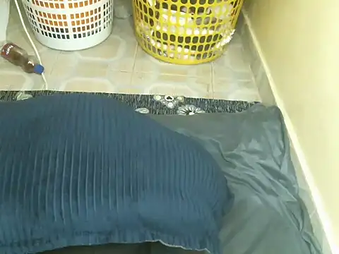 centzSexy online show from April 3, 2026, 9:57 pm