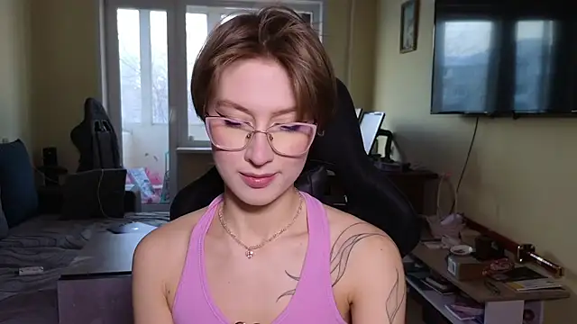 Snapshot of MalvinaBlum chatting on February 27, 2026, 10:48 am MalvinaBlum online show from February 27, 2026, 10:48 am