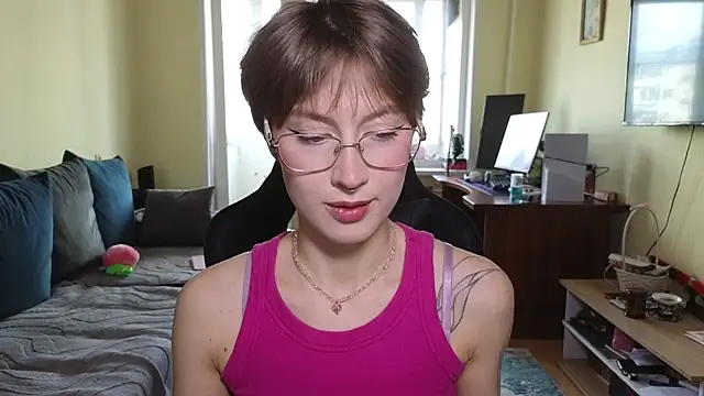 MalvinaBlum online show from April 25, 2026, 6:05 am