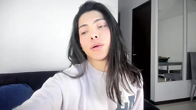 angelturned001 online show from January 15, 2026, 11:08 pm