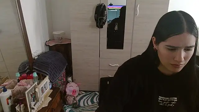 Snapshot of Naomi_D chatting on May 2, 2026, 9:09 pm Naomi D online show from May 2, 2026, 9:09 pm