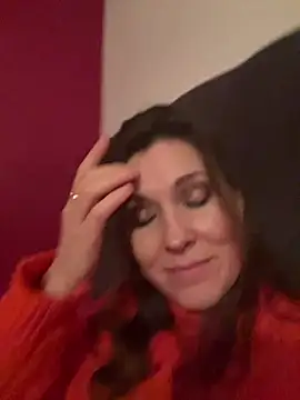 Lwhite1 online show from February 12, 2025, 11:51 pm