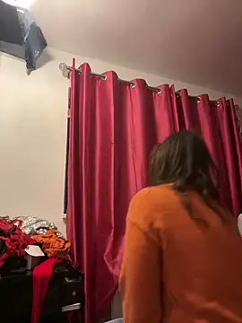 Lwhite1 online show from March 3, 2025, 11:35 pm