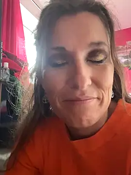 Lwhite1 online show from October 8, 2025, 3:42 pm