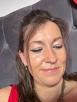 Lwhite1 online show from April 12, 2026, 2:33 pm