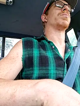 Snapshot of REDHAMMER_ chatting on April 27, 2026, 7:12 pm REDHAMMER online show from April 27, 2026, 7:12 pm