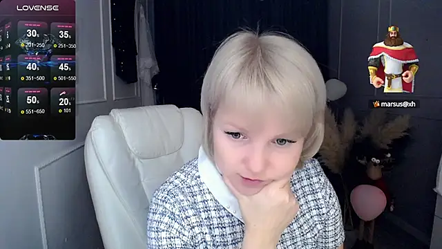 Snapshot of Juarnea chatting on March 5, 2025, 1:28 pm Juarnea online show from March 5, 2025, 1:28 pm