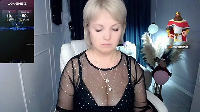 Snapshot of Juarnea chatting on March 12, 2025, 9:24 pm Juarnea online show from March 12, 2025, 9:24 pm