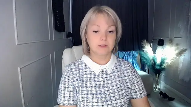 Snapshot of Juarnea chatting on September 9, 2025, 11:21 am Juarnea online show from September 9, 2025, 11:21 am