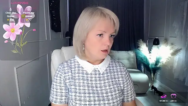 Snapshot of Juarnea chatting on September 13, 2025, 9:09 am Juarnea online show from September 13, 2025, 9:09 am