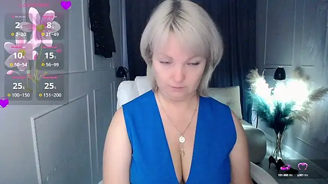 Snapshot of Juarnea chatting on October 14, 2025, 8:04 am Juarnea online show from October 14, 2025, 8:04 am