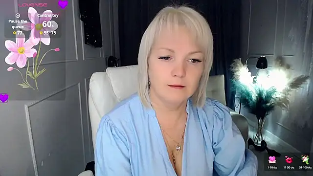 Snapshot of Juarnea chatting on October 20, 2025, 2:06 pm Juarnea online show from October 20, 2025, 2:06 pm