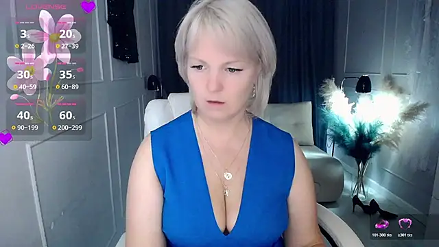 Snapshot of Juarnea chatting on October 26, 2025, 3:45 am Juarnea online show from October 26, 2025, 3:45 am