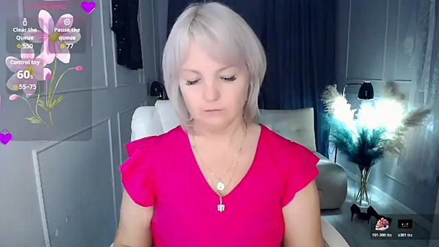 Snapshot of Juarnea chatting on October 28, 2025, 10:52 am Juarnea online show from October 28, 2025, 10:52 am