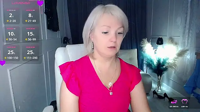 Snapshot of Juarnea chatting on October 30, 2025, 6:37 am Juarnea online show from October 30, 2025, 6:37 am