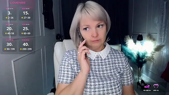 Snapshot of Juarnea chatting on November 18, 2025, 7:02 am Juarnea online show from November 18, 2025, 7:02 am