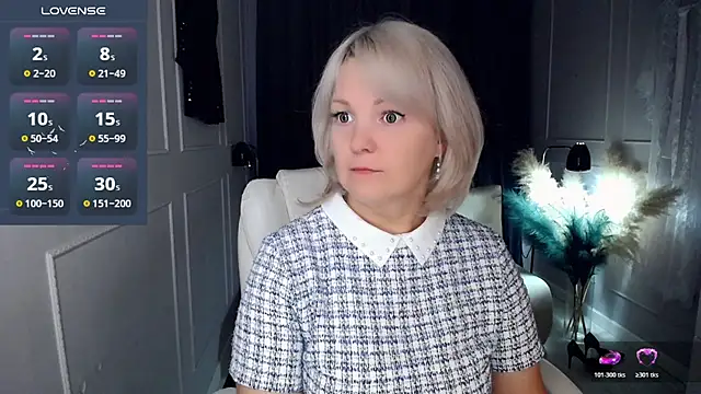 Snapshot of Juarnea chatting on November 26, 2025, 9:54 am Juarnea online show from November 26, 2025, 9:54 am