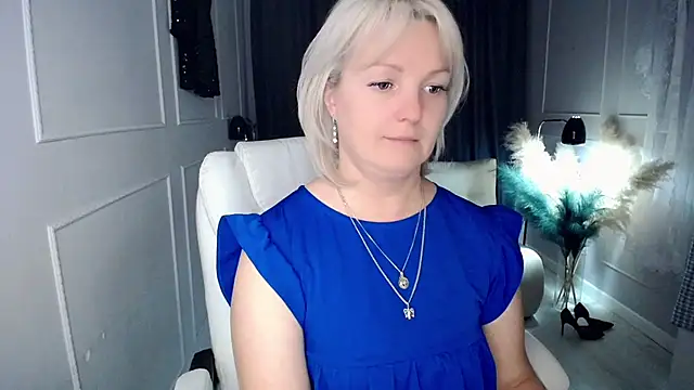 Snapshot of Juarnea chatting on November 27, 2025, 10:06 am Juarnea online show from November 27, 2025, 10:06 am