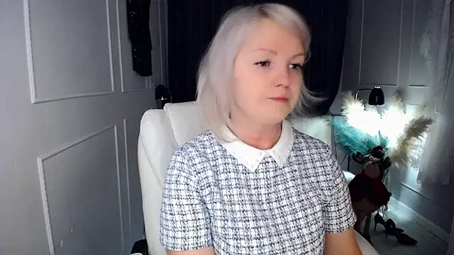 Snapshot of Juarnea chatting on January 18, 2026, 11:47 am Juarnea online show from January 18, 2026, 11:47 am