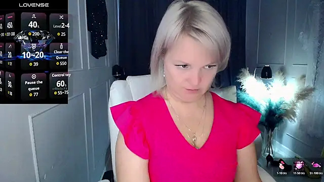 Snapshot of Juarnea chatting on April 30, 2026, 9:59 am Juarnea online show from April 30, 2026, 9:59 am