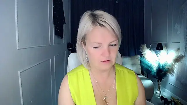 Snapshot of Juarnea chatting on May 31, 2026, 5:48 am Juarnea online show from May 31, 2026, 5:48 am