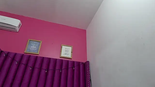 littleebonny online show from March 9, 2025, 7:59 pm