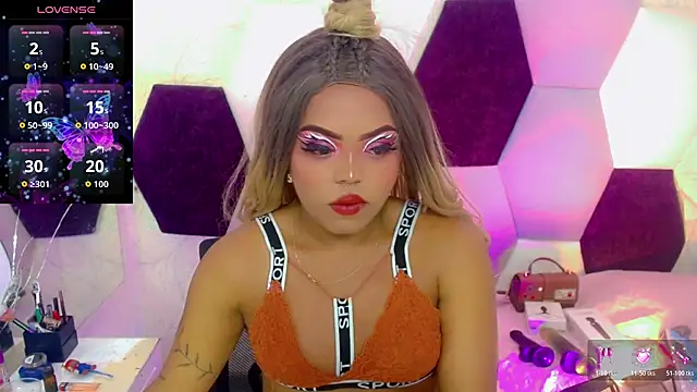 KayleighDreams  online show from February 18, 2026, 2:29 am