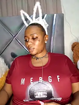 CocoBootyyy online show from November 7, 2025, 1:16 am