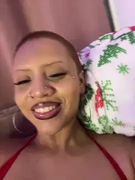 Snapshot of Charlotee_ chatting on January 21, 2025, 6:33 am Charlotee online show from January 21, 2025, 6:33 am