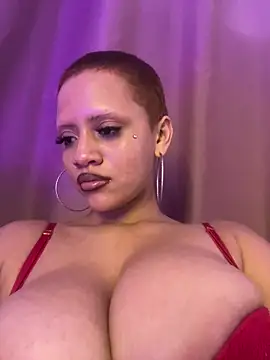 Snapshot of Charlotee_ chatting on January 26, 2025, 6:59 am Charlotee online show from January 26, 2025, 6:59 am