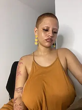 Snapshot of Charlotee_ chatting on September 25, 2025, 6:06 am Charlotee online show from September 25, 2025, 6:06 am