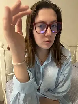 BeatriceTender online show from March 5, 2026, 6:59 pm