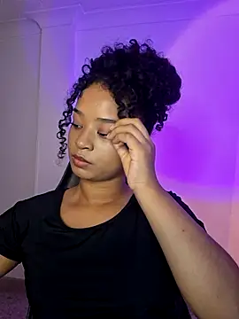 avellanatammy online show from March 14, 2026, 2:17 am