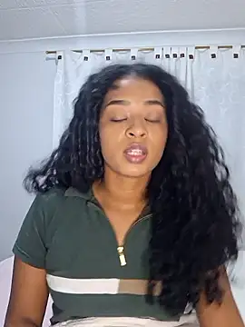 avellanatammy online show from April 15, 2026, 11:05 pm