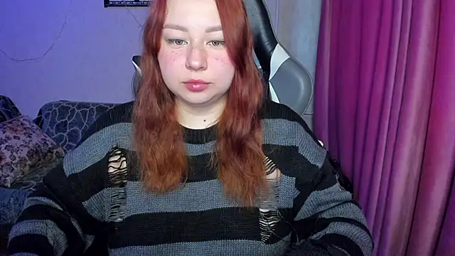 Snapshot of Milafoxxxy chatting on October 1, 2025, 5:13 am Milafoxxxy online show from October 1, 2025, 5:13 am