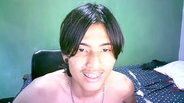 Snapshot of Luchitodiaz6969 chatting on September 12, 2025, 6:30 pm Luchitodiaz6969 online show from September 12, 2025, 6:30 pm