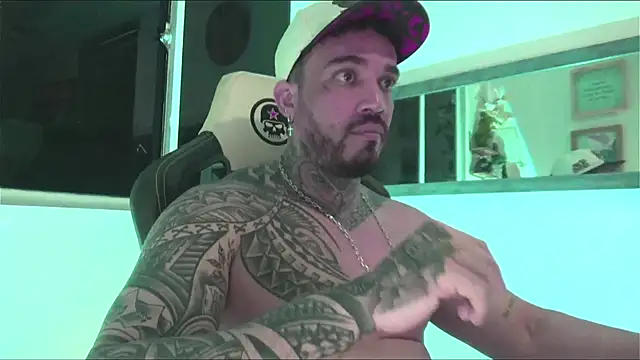 Snapshot of Angel_sex_latin chatting on December 31, 2024, 9:21 am Angel sex latin online show from December 31, 2024, 9:21 am