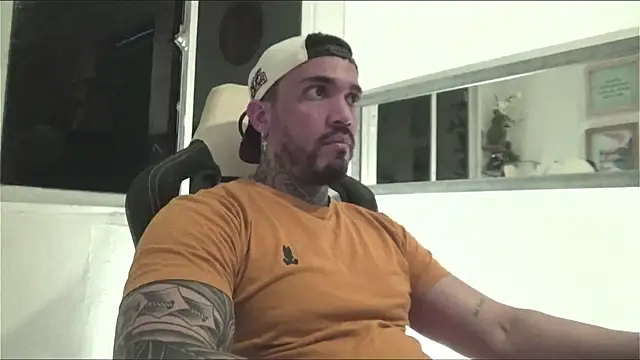 Snapshot of Angel_sex_latin chatting on January 3, 2025, 12:22 am Angel sex latin online show from January 3, 2025, 12:22 am