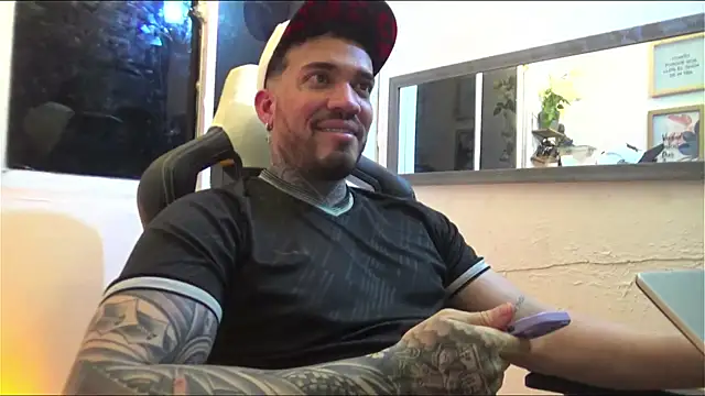 Snapshot of Angel_sex_latin chatting on January 6, 2025, 6:14 am Angel sex latin online show from January 6, 2025, 6:14 am