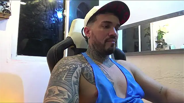 Snapshot of Angel_sex_latin chatting on January 8, 2025, 3:51 am Angel sex latin online show from January 8, 2025, 3:51 am