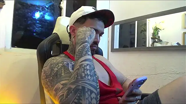 Snapshot of Angel_sex_latin chatting on January 10, 2025, 2:57 am Angel sex latin online show from January 10, 2025, 2:57 am