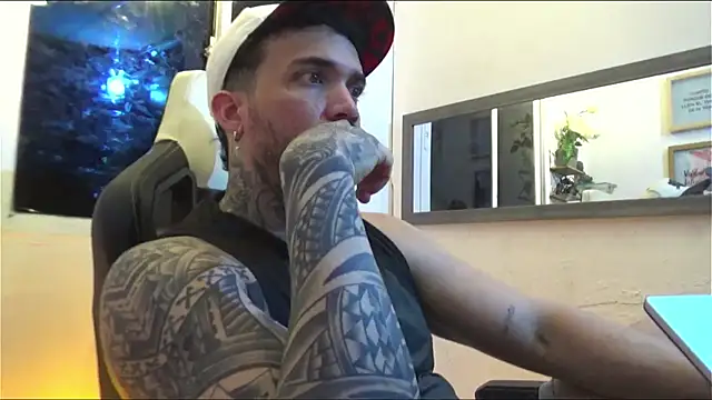 Snapshot of Angel_sex_latin chatting on January 16, 2025, 3:56 am Angel sex latin online show from January 16, 2025, 3:56 am