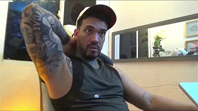 Snapshot of Angel_sex_latin chatting on January 16, 2025, 7:28 am Angel sex latin online show from January 16, 2025, 7:28 am