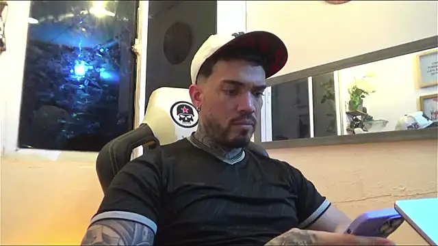 Snapshot of Angel_sex_latin chatting on January 17, 2025, 3:23 am Angel sex latin online show from January 17, 2025, 3:23 am