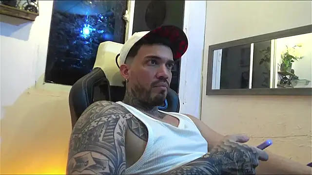 Snapshot of Angel_sex_latin chatting on January 18, 2025, 3:31 am Angel sex latin online show from January 18, 2025, 3:31 am