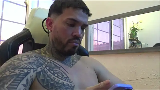 Snapshot of Angel_sex_latin chatting on January 19, 2025, 8:41 pm Angel sex latin online show from January 19, 2025, 8:41 pm