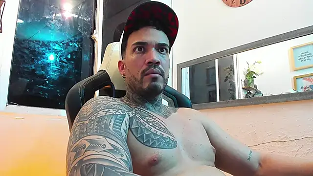 Snapshot of Angel_sex_latin chatting on January 21, 2025, 4:10 am Angel sex latin online show from January 21, 2025, 4:10 am