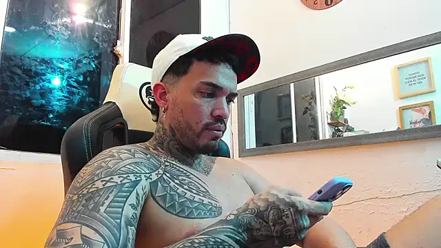 Snapshot of Angel_sex_latin chatting on January 21, 2025, 7:26 am Angel sex latin online show from January 21, 2025, 7:26 am