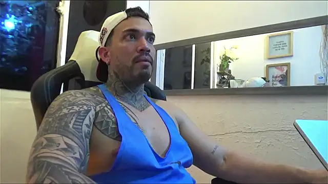 Snapshot of Angel_sex_latin chatting on January 25, 2025, 7:17 am Angel sex latin online show from January 25, 2025, 7:17 am